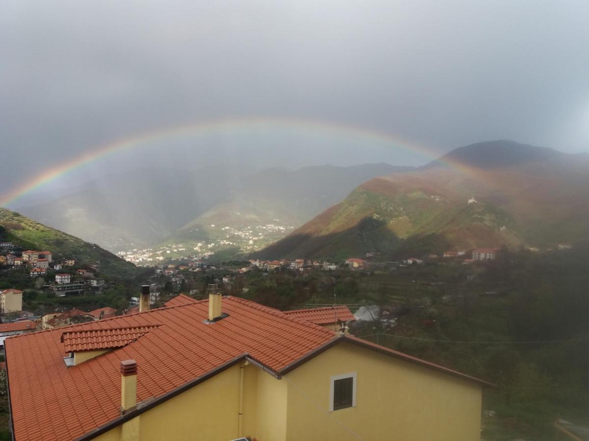 IL CEPPO sui sentieri per Amalfi Bed and Breakfast Pimonte Esterno foto